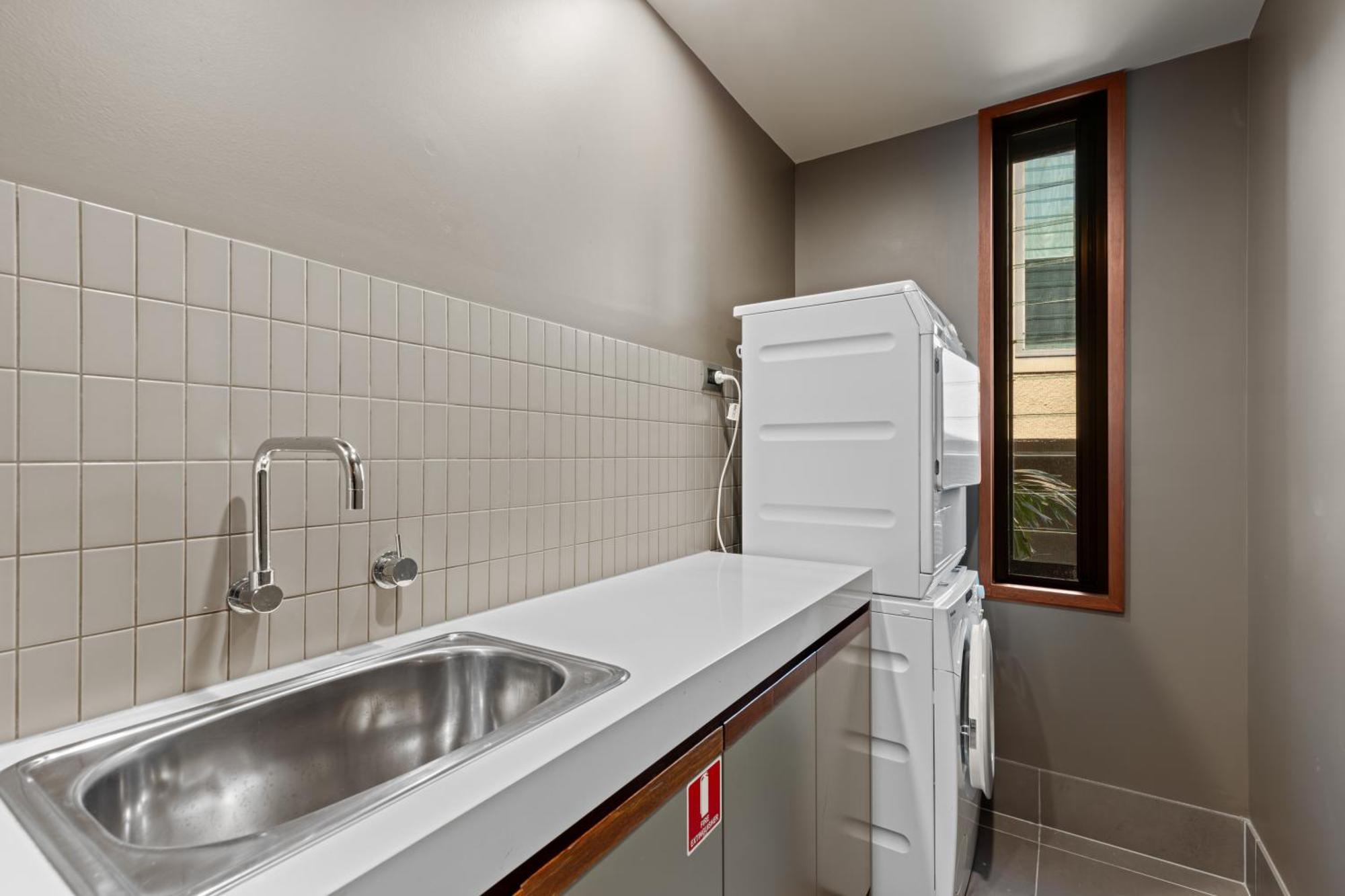 Yacht Club Apartment Hamilton Island
