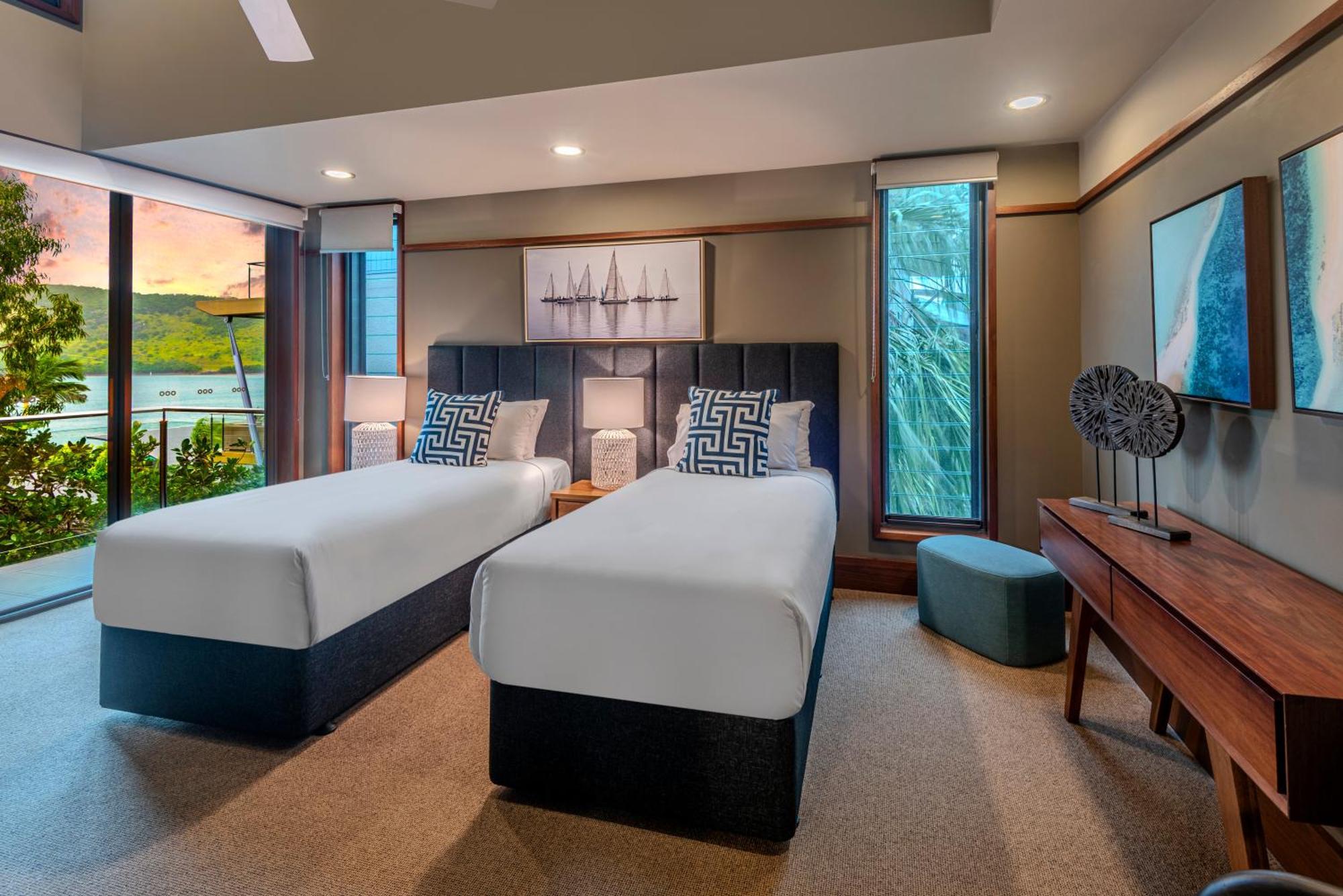 Yacht Club Apartment