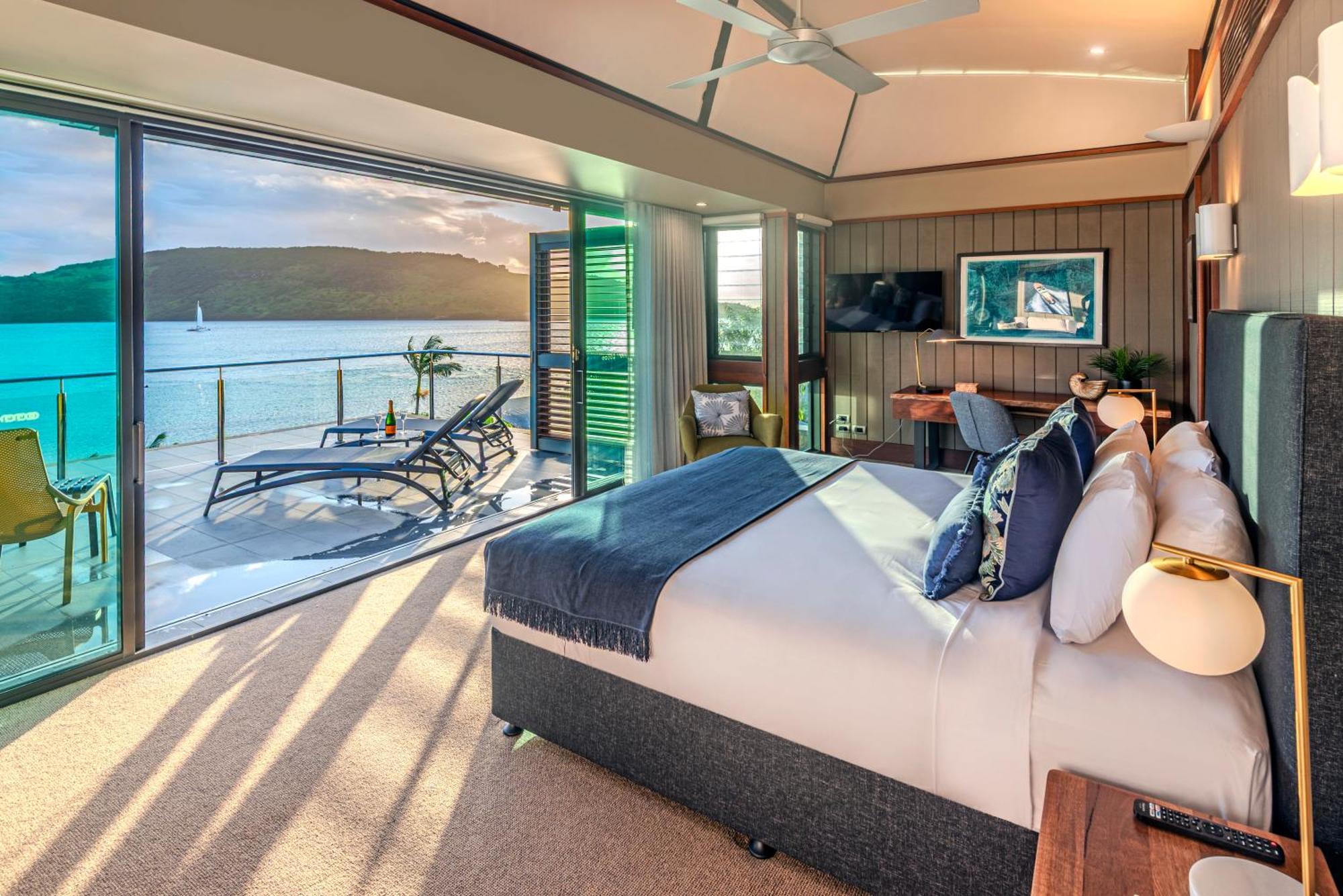 Yacht Club Apartment