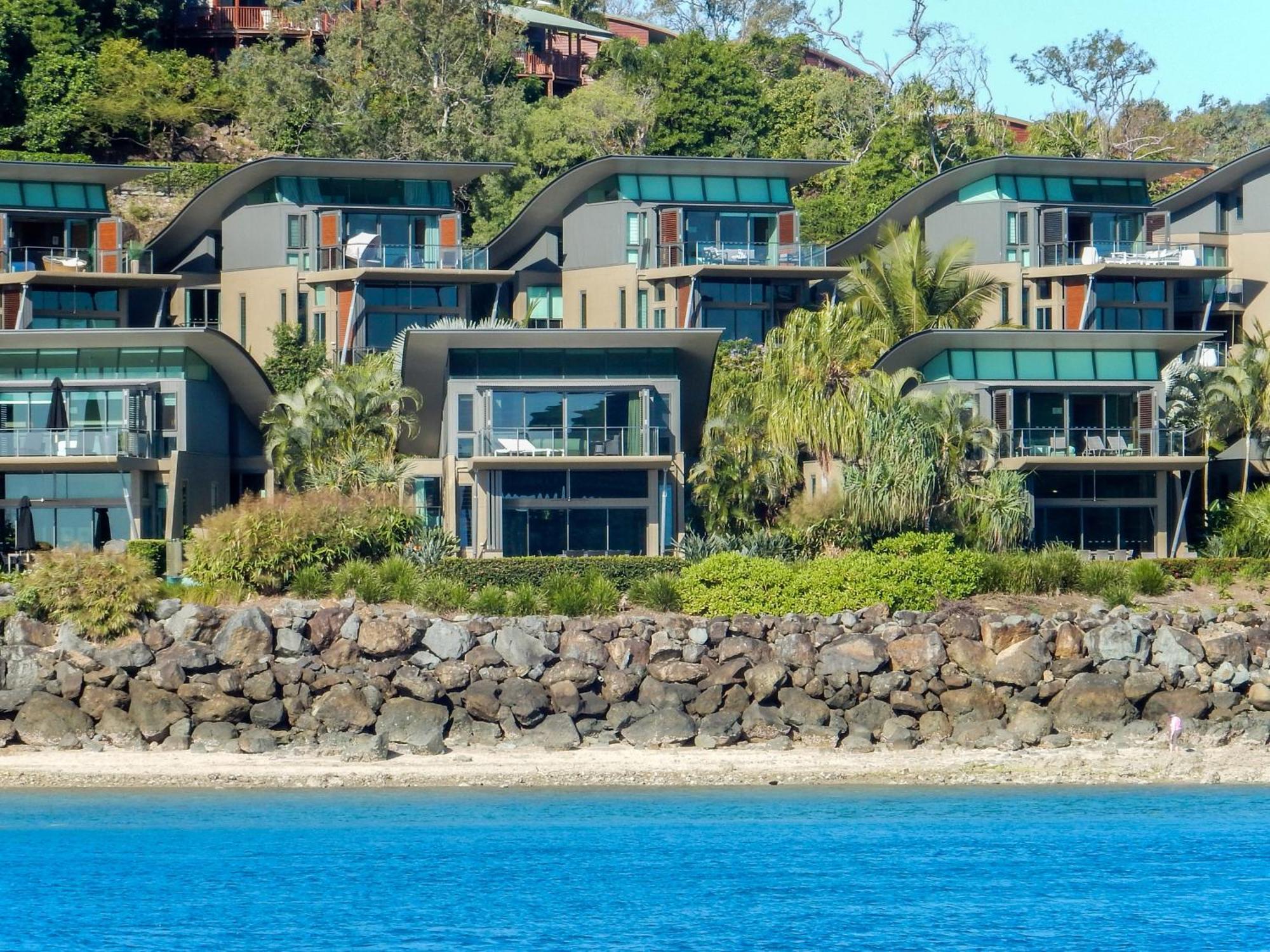 Yacht Club Apartment *